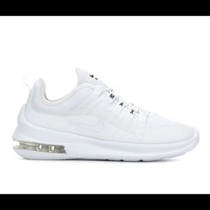 NWOT NIKE Women’s Air Max Axis White 9